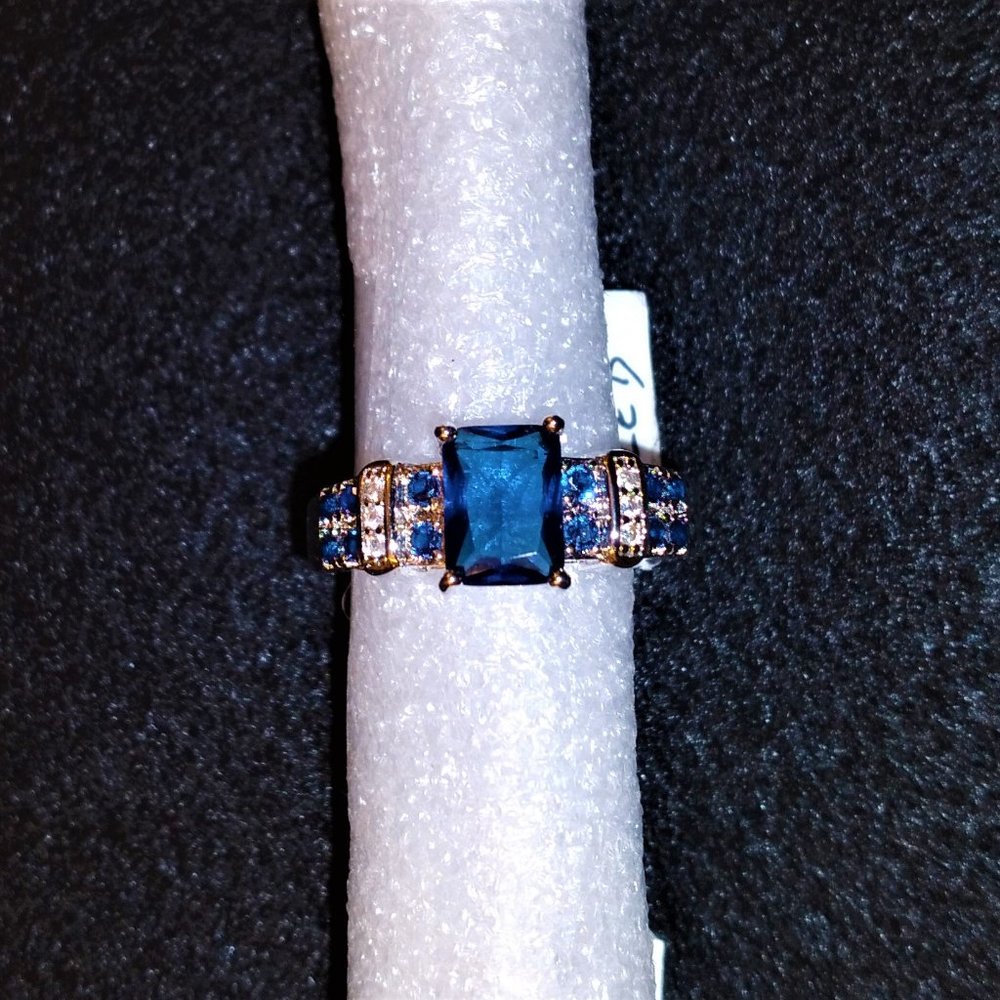 New Beautiful Princess Cut Blue Cz + Blue & White Stones Lovers Ring - Size 8